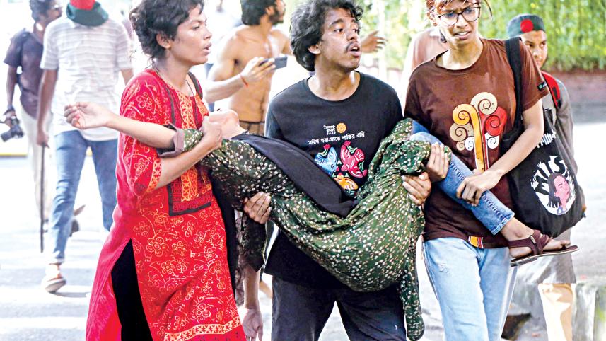 ১৫ জুলাই, কোটা বিক্ষোভকারীদের ওপর ছাত্র লীগের আক্রমণ।
