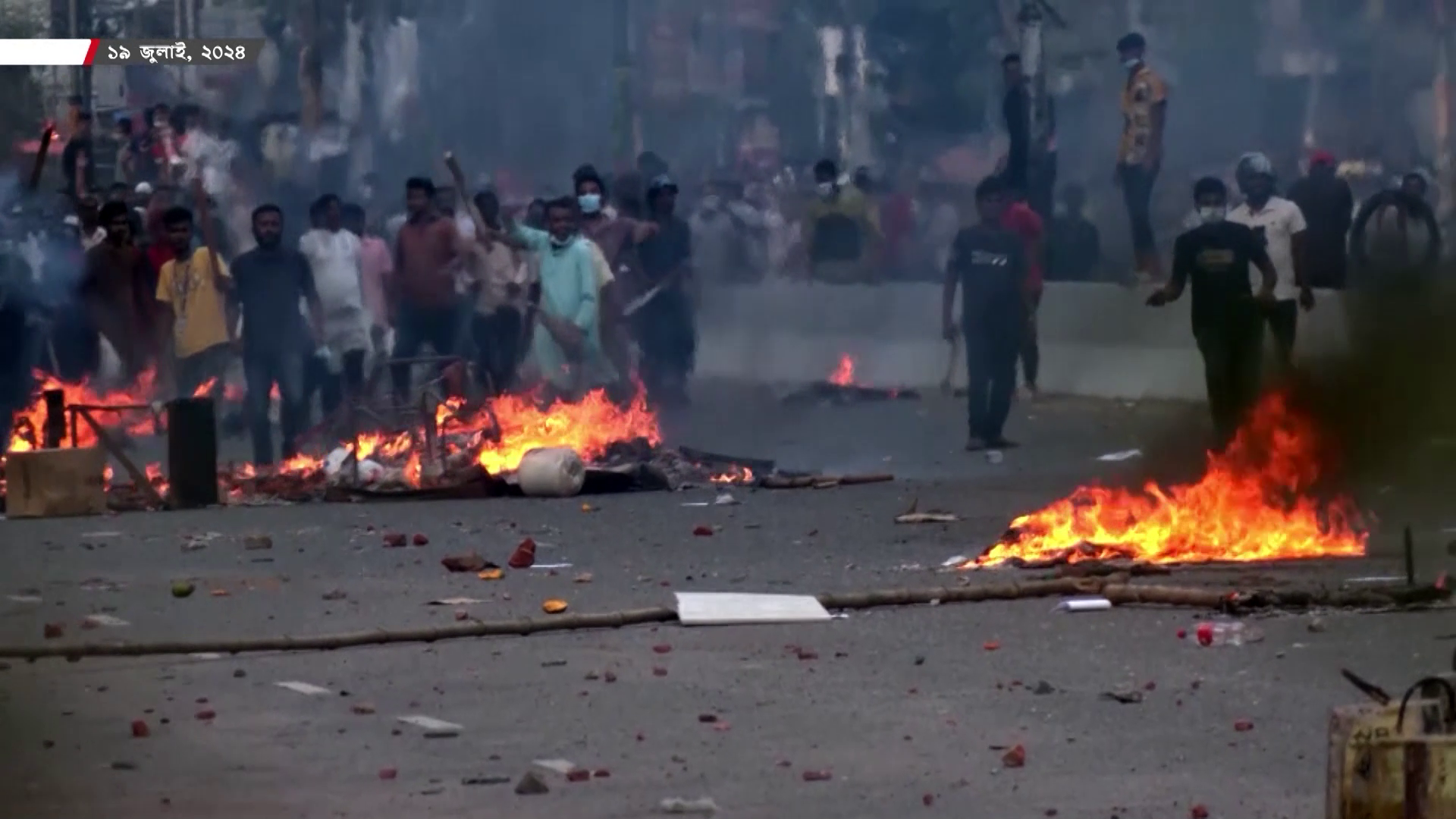 ১৯ জুলাই: হেলিকপ্টার থেকে গুলি, রক্তক্ষয়ী ‘কমপ্লিট শাটডাউন’ এবং ৯ দফার জন্ম
